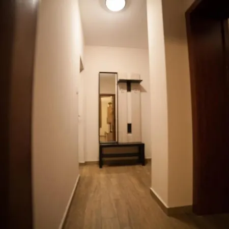 Apartment ици *